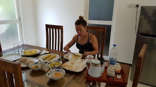 Hostal Hiriketiya Radiant House