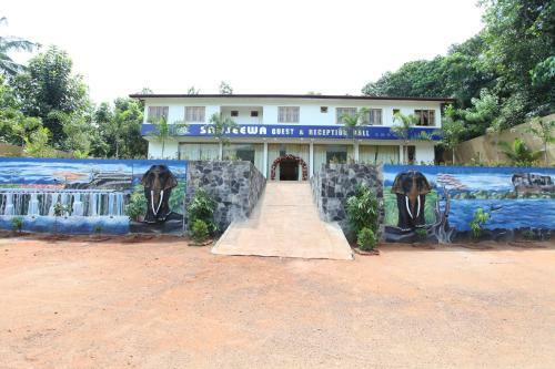 New Crystal Hill Hotel
