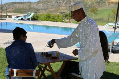 Bed & Breakfast Dar El Mandar - Ferme & Table D'h�te Berb�re