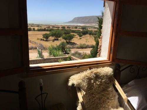 Hostal Aziki - Tables Et Chambres D'h�tes