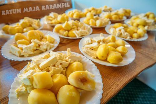 Lodge Bungalows Katun Maja Karanfil