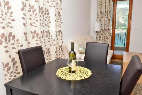 Two Bedroom Apartment In Kotor With Swimming Pool