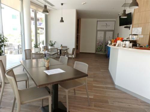 Lavender Bay Apartment C12