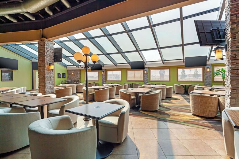 Best Western Plus Mirage Hotel And Resort