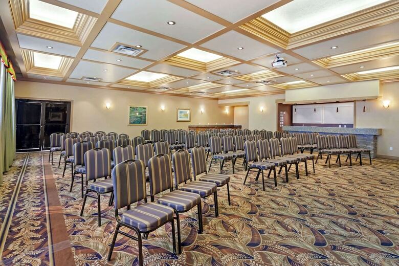 Best Western Plus Mirage Hotel And Resort