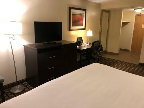 Hotel Admiral Inn & Conference Centre