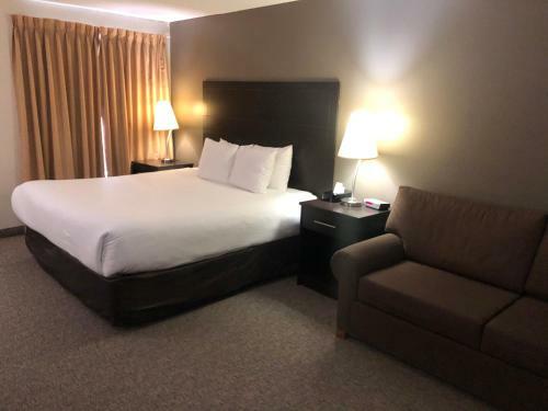 Hotel Admiral Inn & Conference Centre