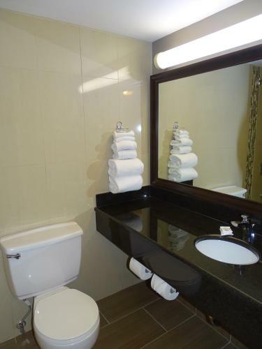 Hotel Admiral Inn & Conference Centre