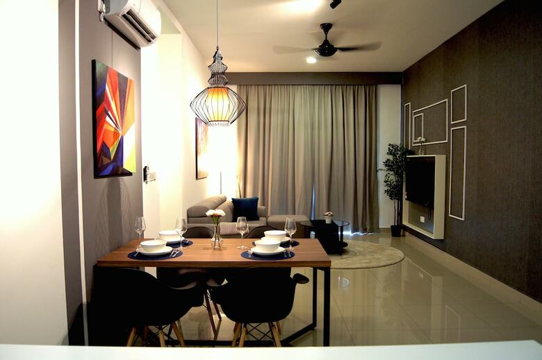 Hotel Twin Galaxy Suites By Iconic Bliss
