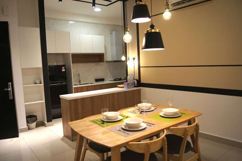 Hotel Twin Galaxy Suites By Iconic Bliss