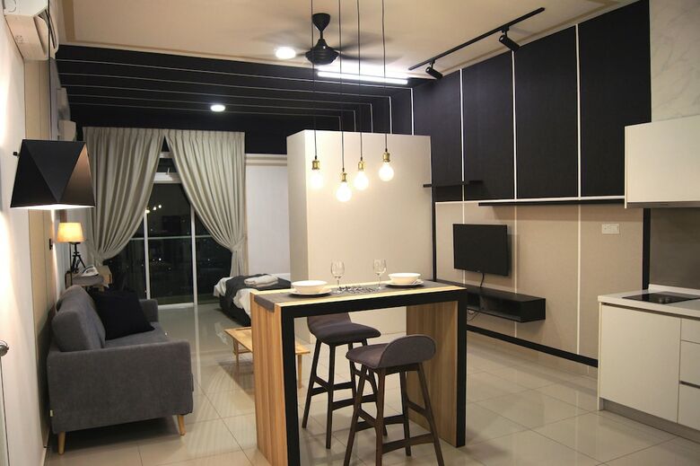 Hotel Twin Galaxy Suites By Iconic Bliss