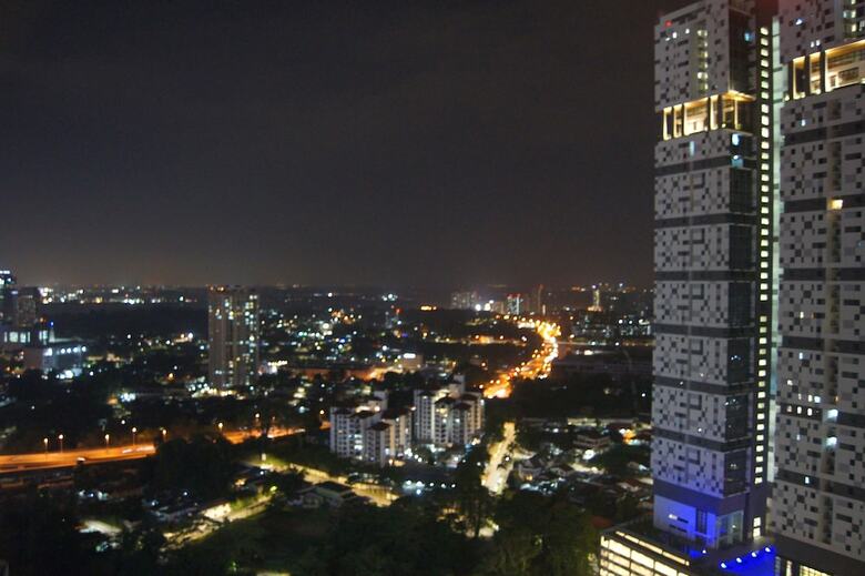 Hotel Twin Galaxy Suites By Iconic Bliss