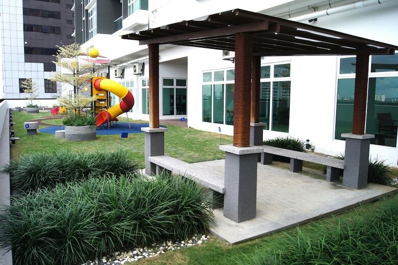 Hotel Twin Galaxy Suites By Iconic Bliss