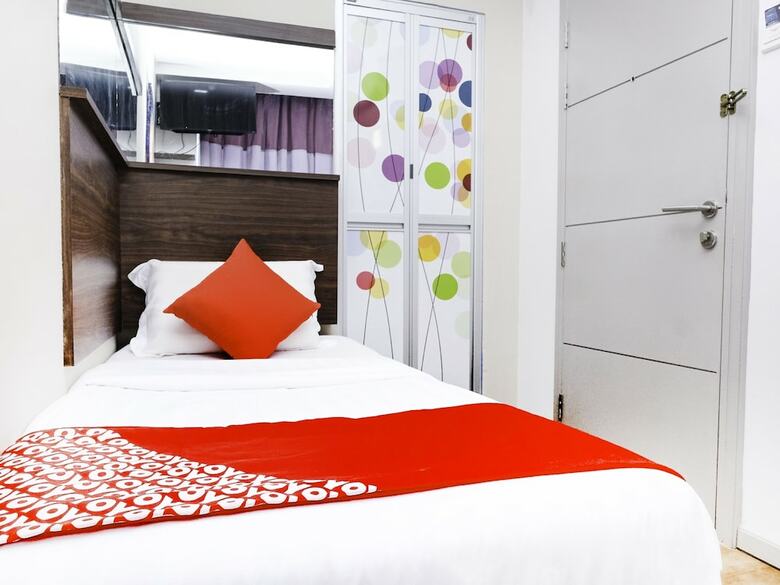 Oyo 768 Fajar Baru Boutique Hotel