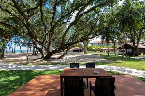 Hotel Adena Beach Resort
