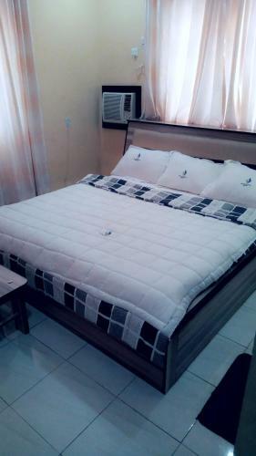 Mayoral Hotel & Suite