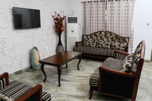 Hotel House 57 Oyetan