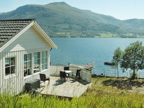 Two-bedroom Holiday Home In Aver�y 3
