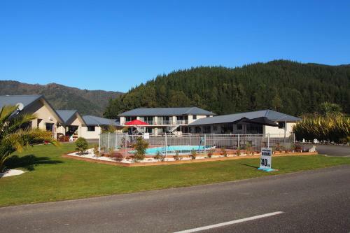 Linkwater Motel And Backpackers