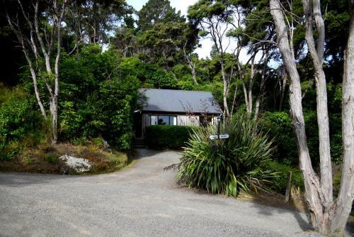 Secluded Getaway - Romantic And Tranquil Akaroa Holiday Home