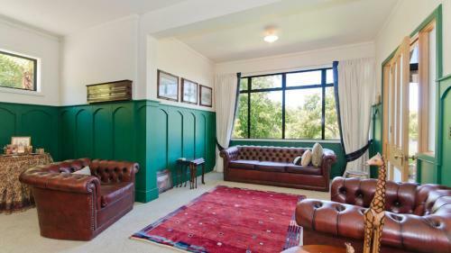 Taupo Treetops Lakestay