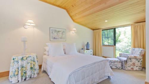 Taupo Treetops Lakestay