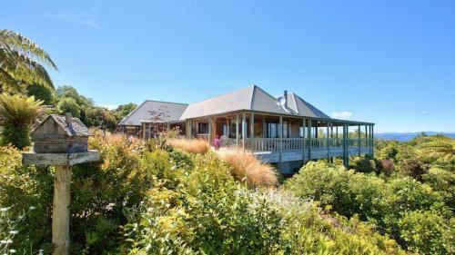 Taupo Treetops Lakestay