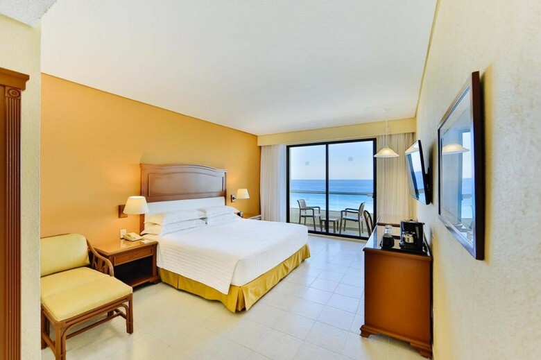 Hotel Occidental Tucanc�n