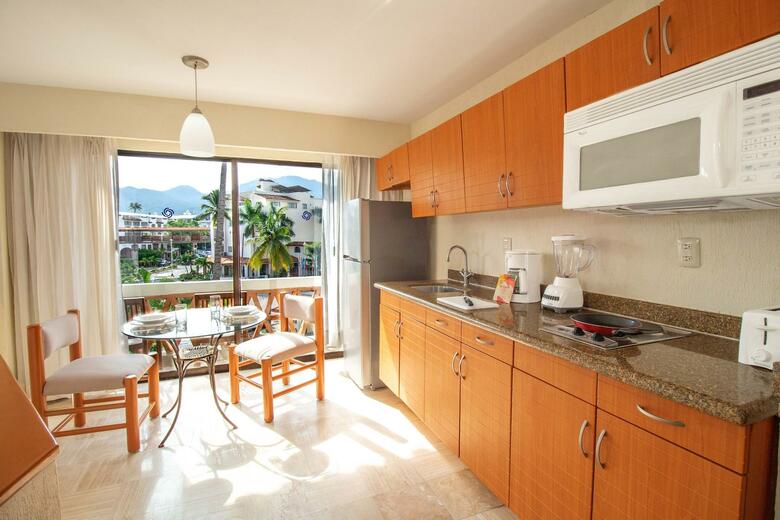 Hotel Plaza Pelicanos Grand Beach Resort