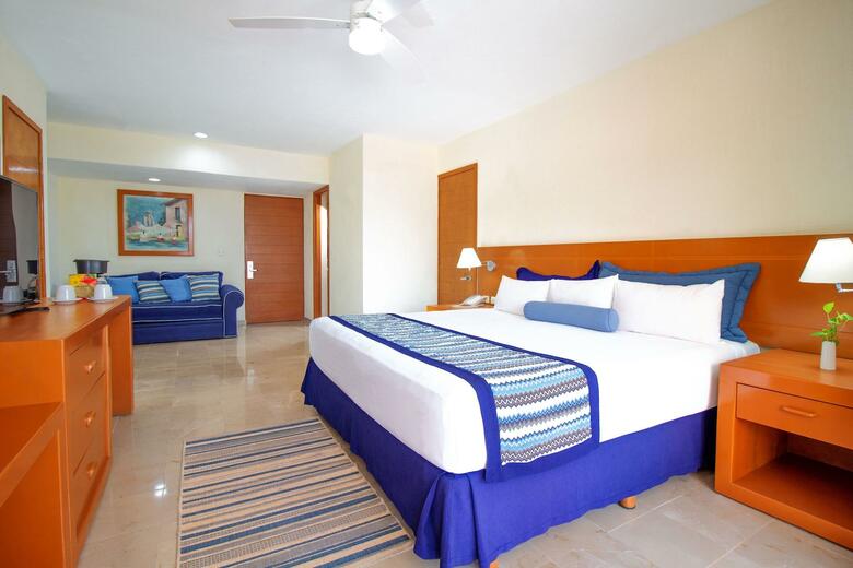 Hotel Plaza Pelicanos Grand Beach Resort