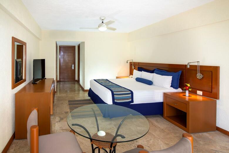 Hotel Plaza Pelicanos Grand Beach Resort
