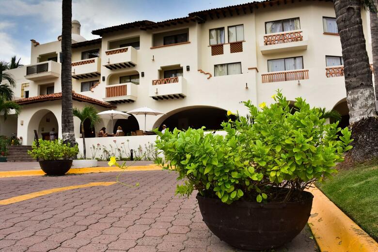 Hotel Plaza Pelicanos Grand Beach Resort
