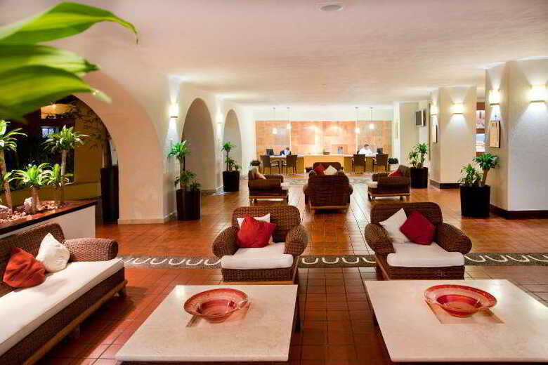 Hotel Plaza Pelicanos Grand Beach Resort