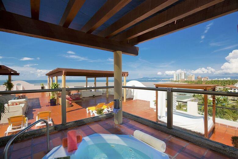 Hotel Plaza Pelicanos Grand Beach Resort