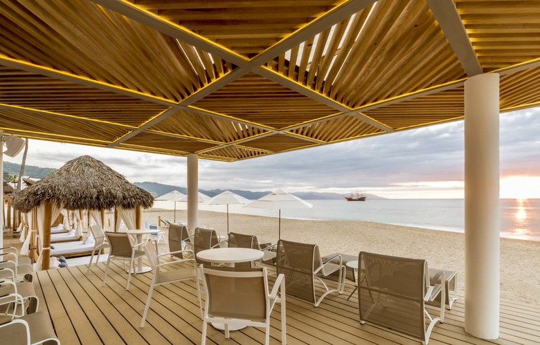 Villa Premiere Hotel & Spa