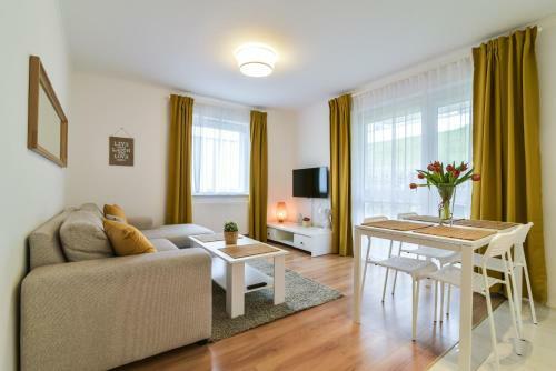 Ltc Apartments Malczewskiego Centrum