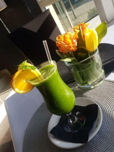 Hotel "ksi??yc" W ?wiebodzicach