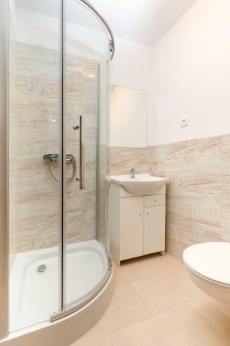 Hostal Dg Albatros II