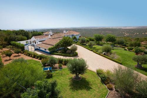 Boliqueime Villa Sleeps 8 Pool Air Con