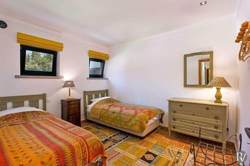 Sambada Villa Sleeps 10 Pool Air Con