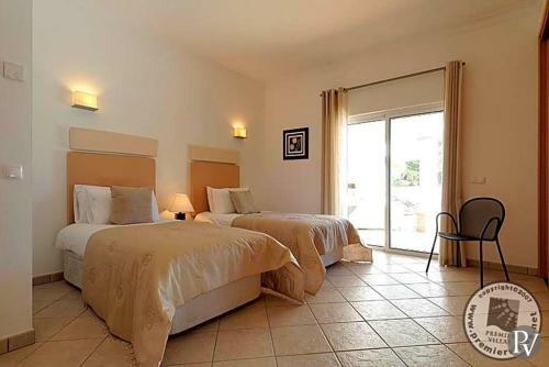 Alvor Villa Sleeps 8 Pool Air Con Wifi