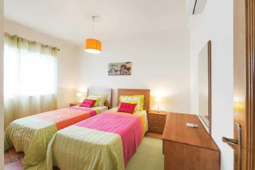 Ferrarias Villa Sleeps 6 Air Con Wifi