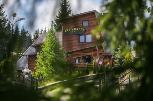 Hostal Pensiunile Zori de Zi Si Apus de Soare