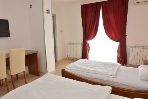 Apartment And Rooms In Club