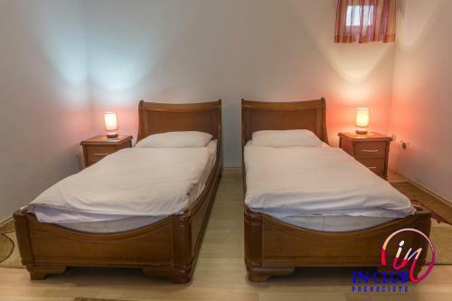 Apartment And Rooms In Club