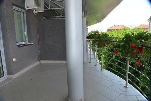 Apartment And Rooms In Club