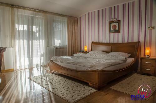 Apartment And Rooms In Club