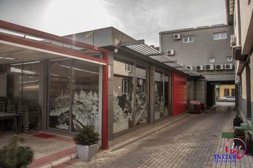 Apartment And Rooms In Club
