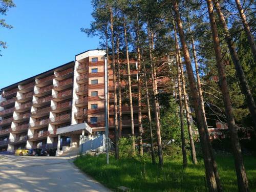 Apartment Mihajlovi?