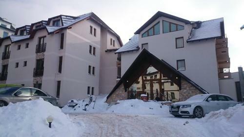 Lux Apartman U Hotelu Milmari